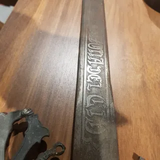 Espada antigua decorativa