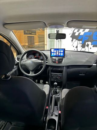 PEUGEOT 207 🟢 1.4 85cv 133000km CARPLAY