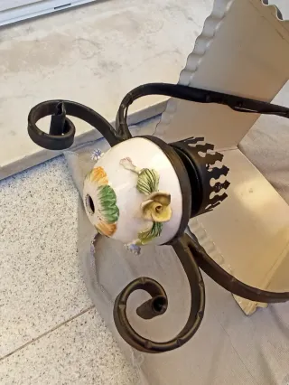 Lampadario ferro battuto ceramica decorata