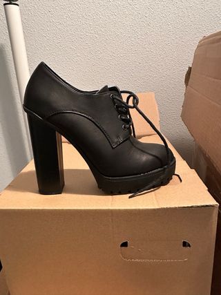 Zapatos Botines cordones tacón Catwalk 38