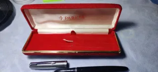 Bolígrafo Parker Caja Roja