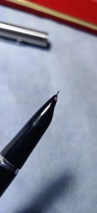 Bolígrafo Parker Caja Roja