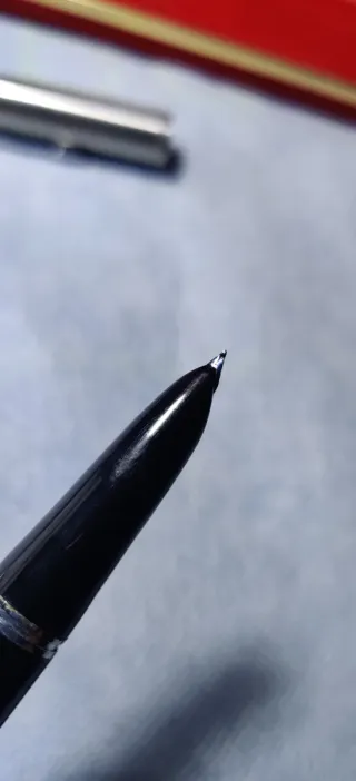 Bolígrafo Parker Caja Roja