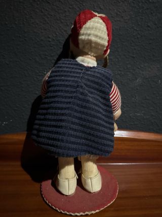 Muñeca cuerda de porcelana