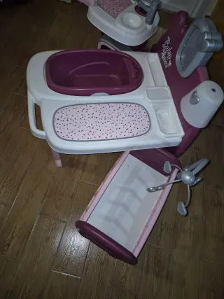 Trona, cuna y bañera para muñeca