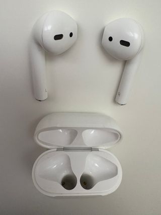 AirPods 2 Generación - Apple