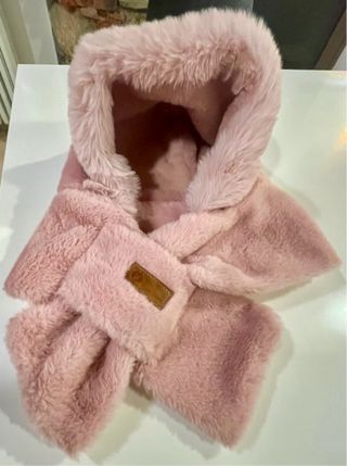 Cappello scaldacollo rosa in pelliccia sintetica
