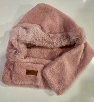 Cappello scaldacollo rosa in pelliccia sintetica