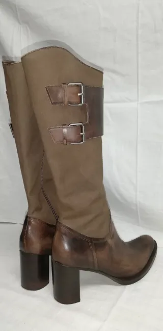 Botas altas Janet & Janet piel marrón hebillas