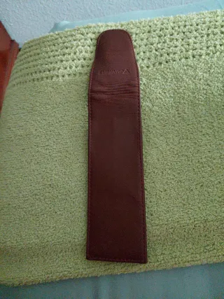 Estuche de cuero para bolígrafos