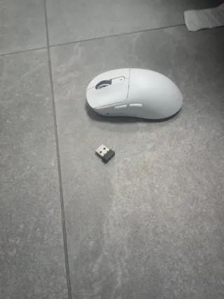 Ratón Attack Shark Blanco