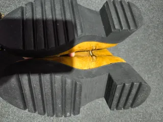 Botines de ante marrones con plataforma