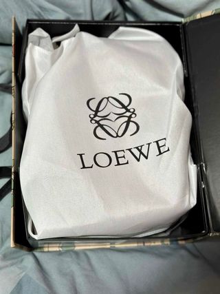 Bolso de piel marrón nuevo