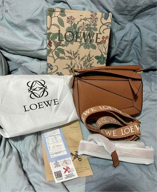 Bolso de piel marrón nuevo