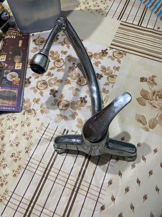 Grifo Cocina Pared Metal Flexible  NO HAGO ENVÍOS