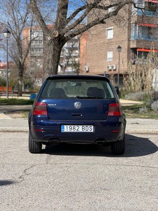 Volkswagen Golf 2003