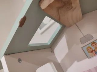 Casa de muñecas de madera