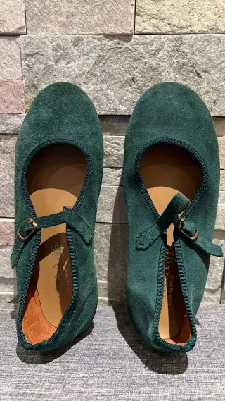 Bailarinas piel serraje verde hebilla T.36