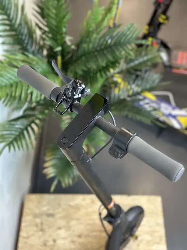 Xiaomi Mi Electric Scooter Essential
