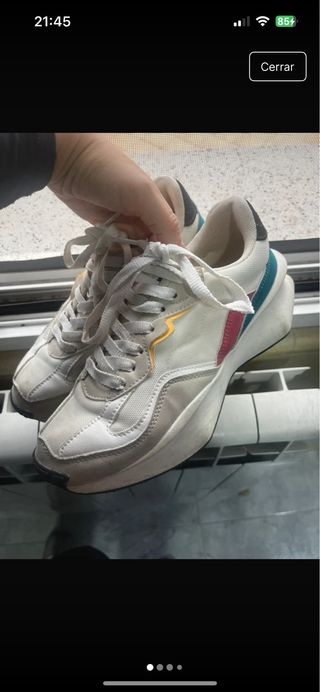 Deportivas Bershka blancas y turquesa