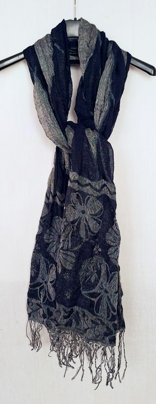 Set 4 sciarpe particolari con frange