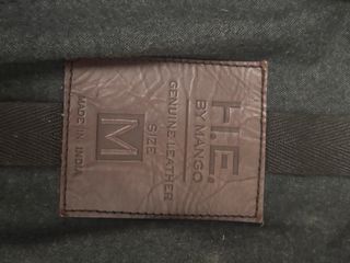 Chaqueta de cuero morada