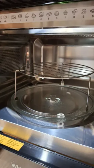 Microondas Whirlpool Negro