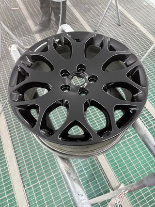 Llantas 17 negras edicion especial latvala nuevas