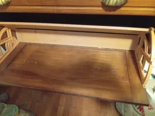 Zapatero de madera marrón de pino de buena calidad