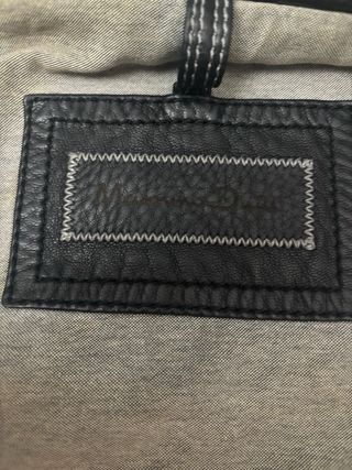 Chaqueta de cuero Cchaqueta negra