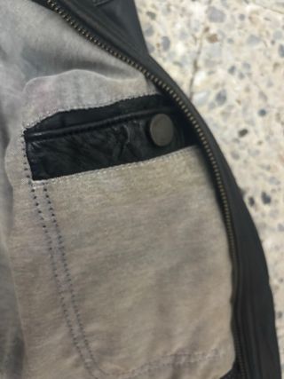 Chaqueta de cuero Cchaqueta negra
