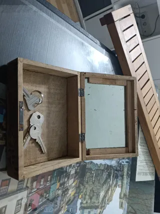 Caja de madera pinocho muy antigua