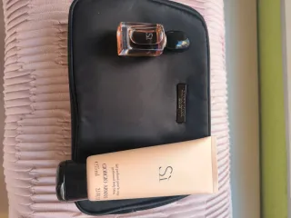 Neceser, perfume y loción corporal Armani Si