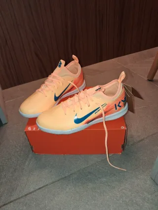 Zapatillas Nike Naranja y Azul