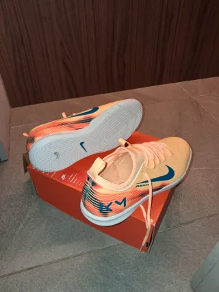 Zapatillas Nike Naranja y Azul