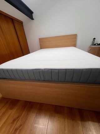 Cama 2 plazas modelo MALM con somier y colchón