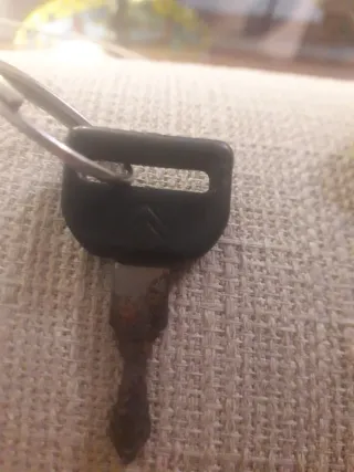 Llave de coche Citroën c15  usada