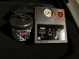 Compresor Coche con Líquido Repara Pinchazos