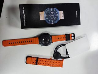 Samsung Galaxy Watch Ultra - Caja y Accesorios
