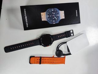 Samsung Galaxy Watch Ultra - Caja y Accesorios