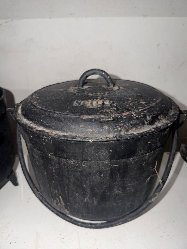 Lote 3 Ollas Hierro Fundido con Patas