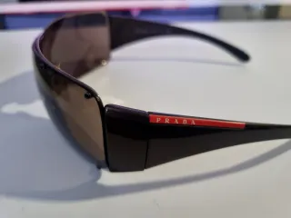 Gafas de sol Prada marrones y grises