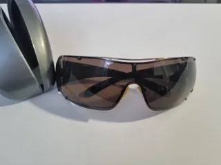 Gafas de sol Prada marrones y grises