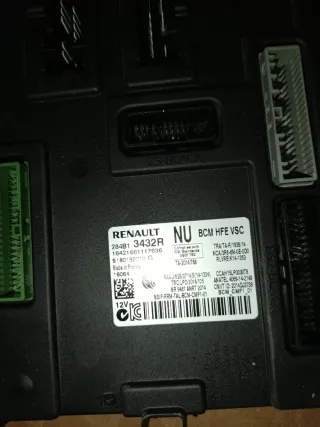 Centralita Renault 284B13432R BCM HFE VSC