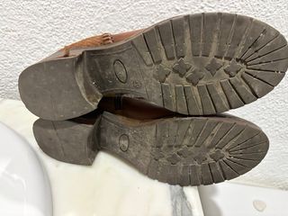 Botines de piel marrones