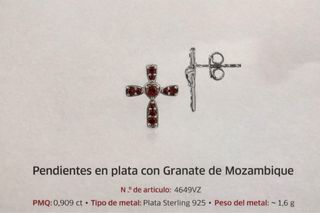 Pendientes de cruz, plata y granates preciosos