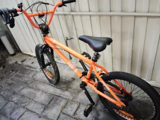Bicicleta BMX arancione