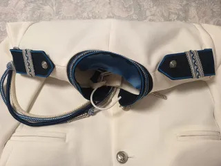 Traje de Comunión Blanco con Detalles