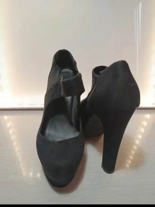 Zapatos de tacón Maripaz negros