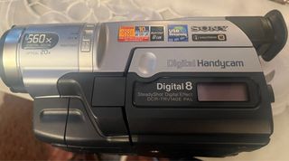 Videocámara Digital Sony Handycam DCR-TRV140E